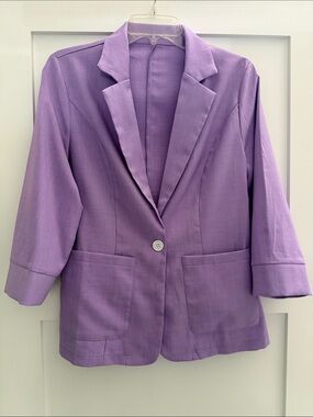 Women's Lavender Single-Button Blazer. NEW